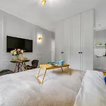 Saska Kepa - Vistula Nearby - By Rentujemy Apartmán Varšava