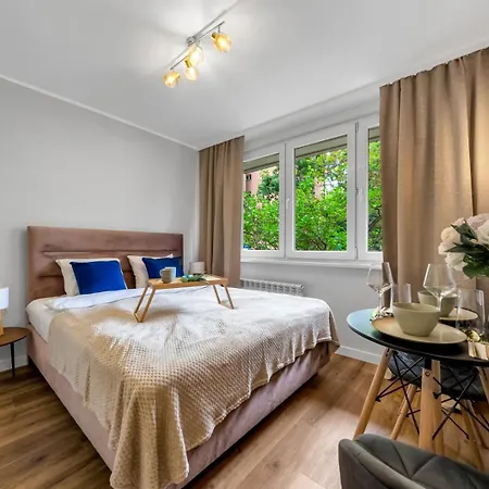 Saska Kepa - Vistula Nearby - By Rentujemy Apartamento Varsovia