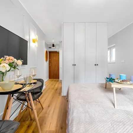 Saska Kepa - Vistula Nearby - By Rentujemy *