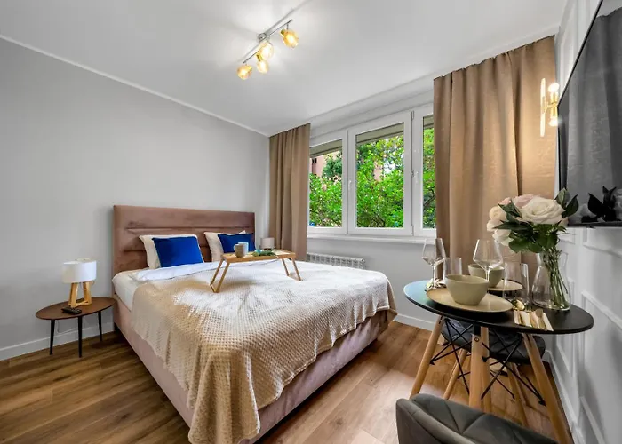 Saska Kepa - Vistula Nearby - By Rentujemy Apartman Varsó