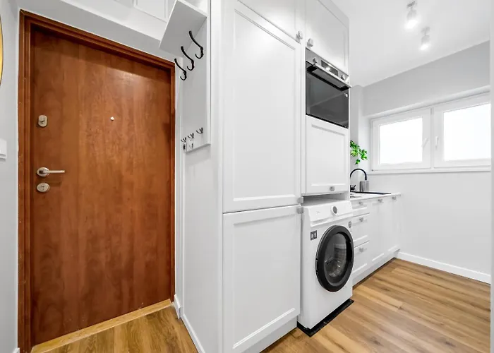 Apartman Saska Kepa - Vistula Nearby - By Rentujemy Varsó