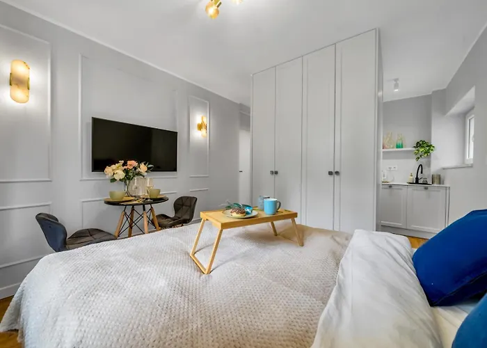 Saska Kepa - Vistula Nearby - By Rentujemy Apartman Varsó