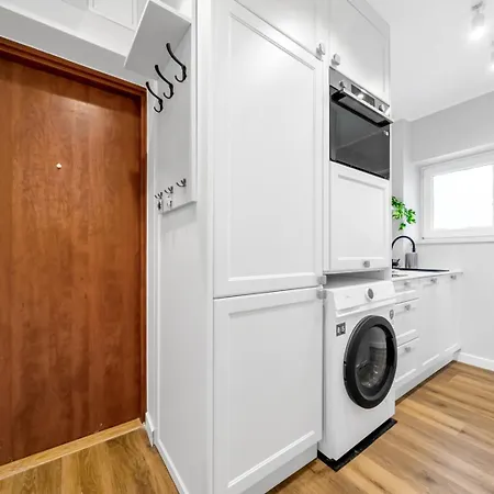 Apartment Saska Kepa - Vistula Nearby - By Rentujemy Warsaw